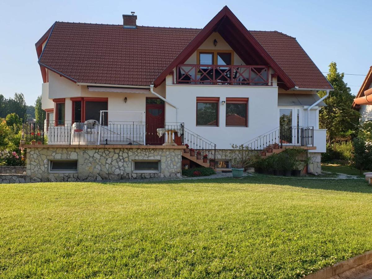 Rege Apartman Alsóörs Extérieur photo